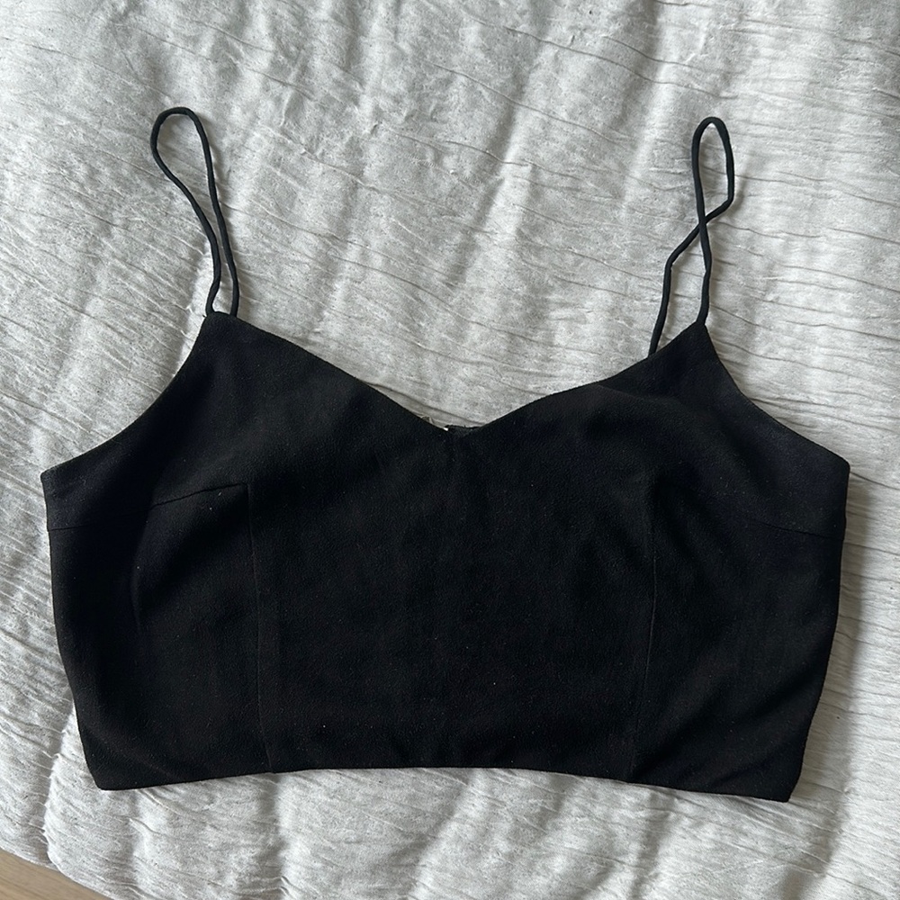 Black crop top, 8